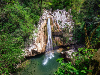 «Долина легенд. 33 водопада» и настоящее кавказское застолье – групповая экскурсия