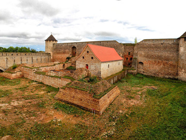 Ивангородская крепость, Парусинка, нарвская рыба и Шепелёвский маяк – групповая экскурсия