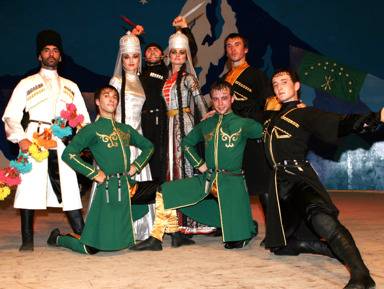 33 водопада и Кавказское застолье – групповая экскурсия