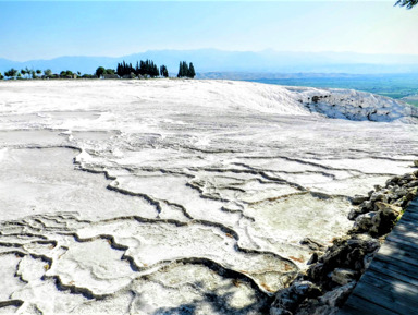 Памуккале, Хиерополис и озеро Салда: белоснежные ванны и древние развалины  – групповая экскурсия