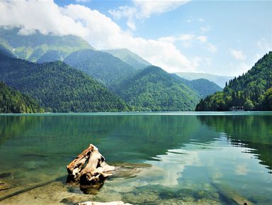 Тур на озеро Рица — к символу Абхазии! – индивидуальная экскурсия