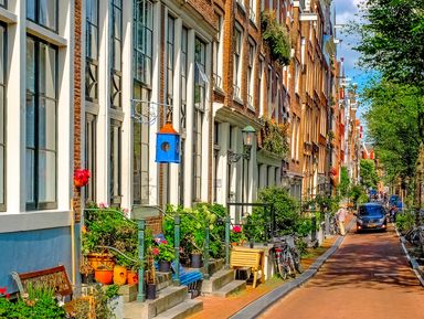 Истории Амстердама: от Больших каналов до Йордаана – индивидуальная экскурсия