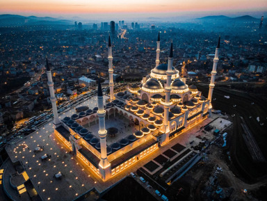 «Загадочная Азия Стамбула»: красочный Кузгунджук и колоритный Кадыкёй – индивидуальная экскурсия