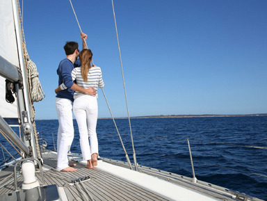 Романтическая прогулка на парусной яхте – индивидуальная экскурсия