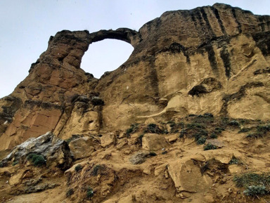 Медовые водопады, гора Кольцо и замок (индивидуальная поездка)