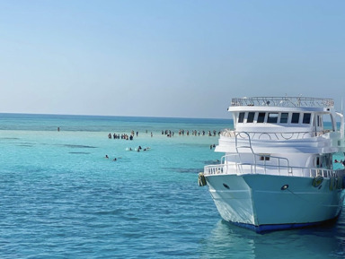 Белый остров и заповедник Рас-Мохаммед на яхте – групповая экскурсия