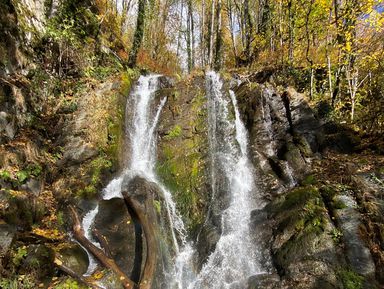 Лёгкий треккинг к водопаду Красной Поляны – индивидуальная экскурсия