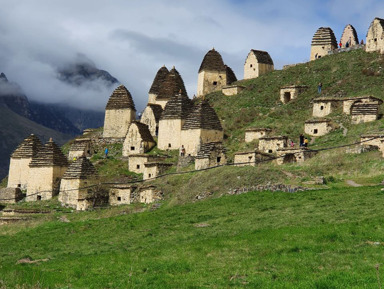 Три ущелья Северной Осетии и «Город мёртвых» – групповая экскурсия