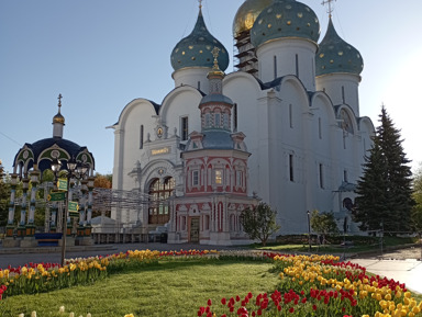 Один день в Троице-Сергиевой Лавре: индивидуальная пешеходная экскурсия