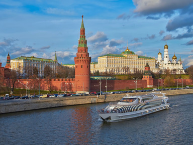 Круиз с аудиоэкскурсией по Москве-реке на яхте флотилии «Рэдиссон» (будни) – индивидуальная экскурсия