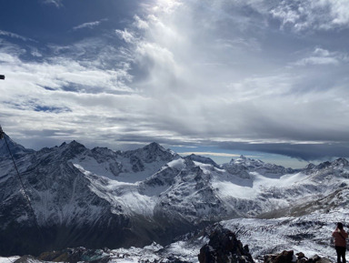 Великолепный Эльбрус и озеро Гижгит – индивидуальная экскурсия
