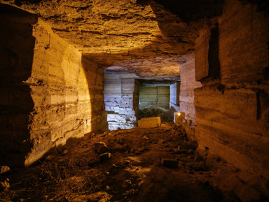 Каменоломни (катакомбы) исторические подземные сооружения, водоводы, склепы – групповая экскурсия