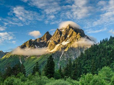 Поход на пик Бзерпи и закат в горах – индивидуальная экскурсия