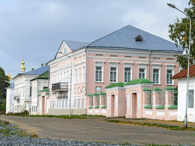 Новогодние чудеса: пешеходная экскурсия по Устюгу и Дом моды Деда Мороза