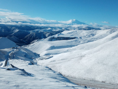 Путешествие к Эльбрусу: озеро Гижгит, Поляна Нарзанов, Тырныауз  – групповая экскурсия