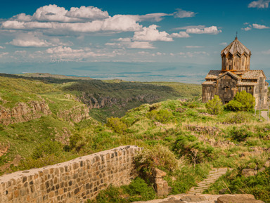 Величественный Амберд: Монастырь Сагмосаванк, Памятник Армянскому Алфавиту – групповая экскурсия