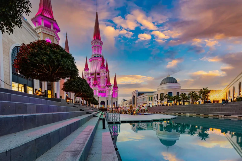 Из Аланьи — к магии света и музыки в Land of Legends – групповая экскурсия