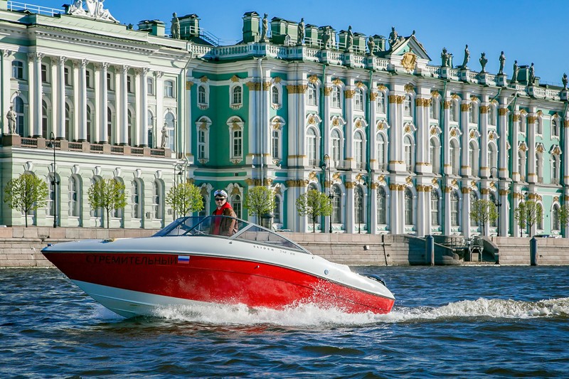 На катере — по Финскому заливу и центру города – индивидуальная экскурсия