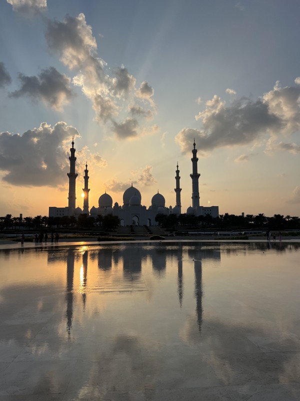 Из Рас-Эль-Хайма  — в Абу-Даби – индивидуальная экскурсия