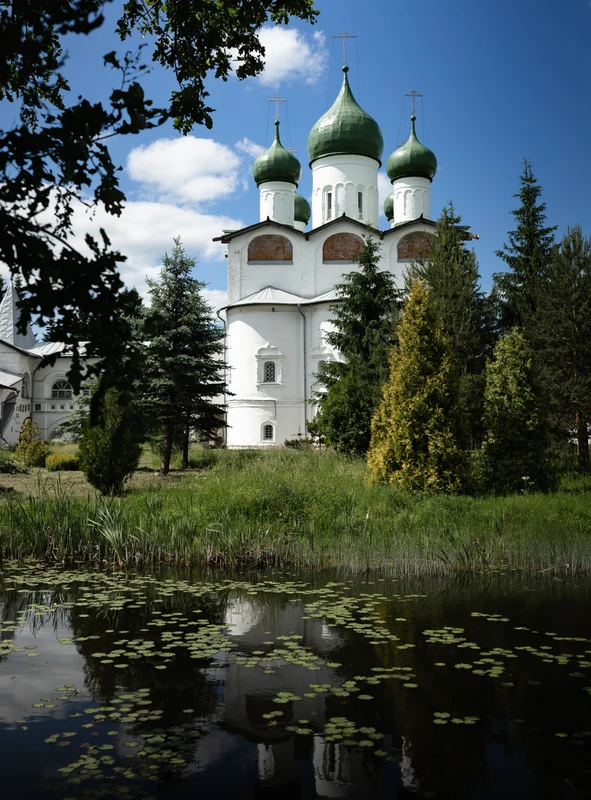 Старинные монастыри под Великим Новгородом (на вашем авто) – индивидуальная экскурсия