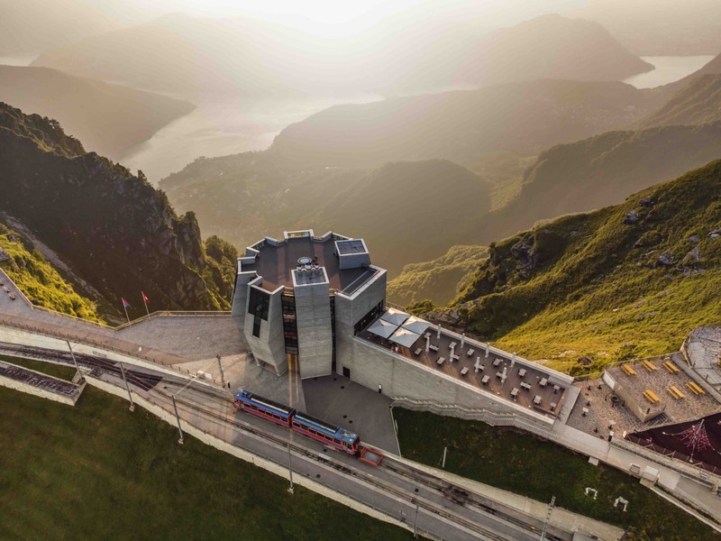 Из Милана — в альпийскую сказку Швейцарии – индивидуальная экскурсия