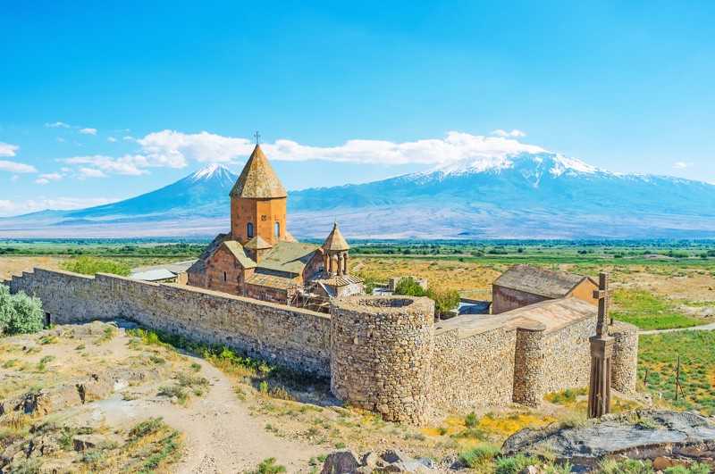 Тур-знакомство с Арменией: знаменитые храмы, Симфония камней и розовая столица – авторский тур