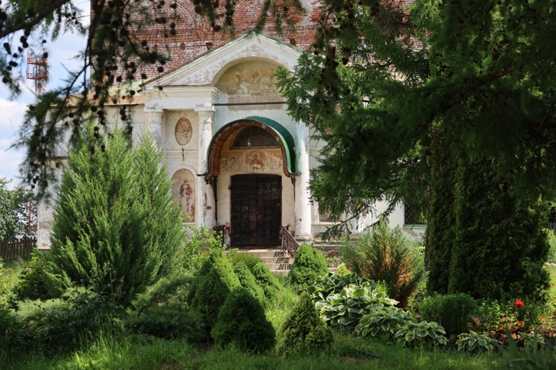 Борисоглебский монастырь и Троице-Сергиев Варницкий монастырь (на автомобиле путешественника) – индивидуальная экскурсия
