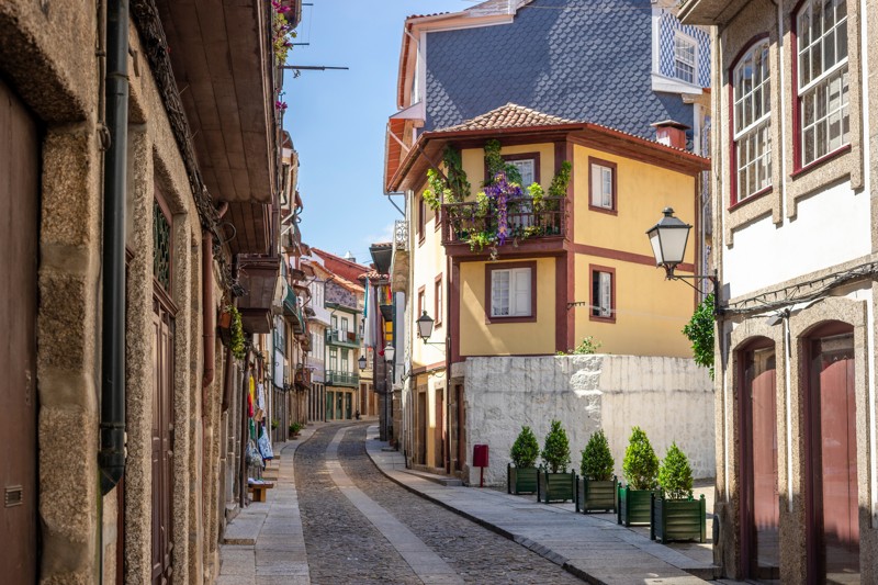 Гимарайнш и усадьба с винодельней — атмосферный день в Северной Португалии – индивидуальная экскурсия