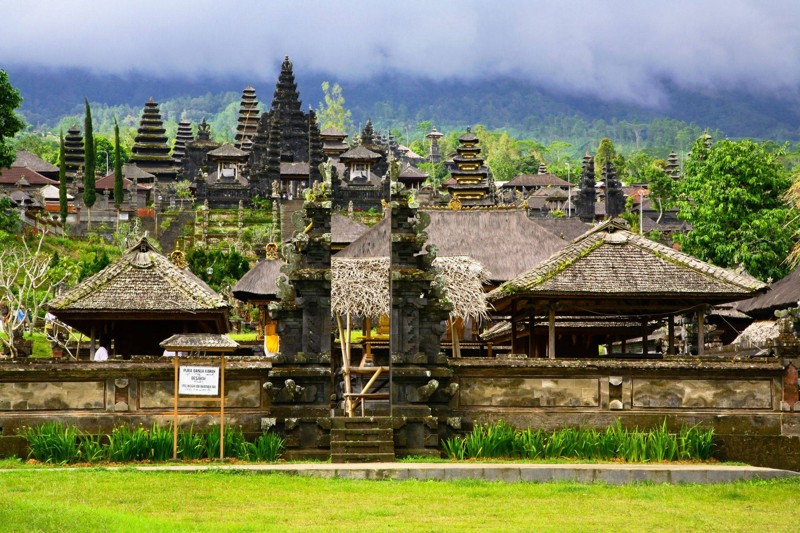 Путь к себе: храм Бесаких, музей балийского эпоса и деревня ремесленников – индивидуальная экскурсия