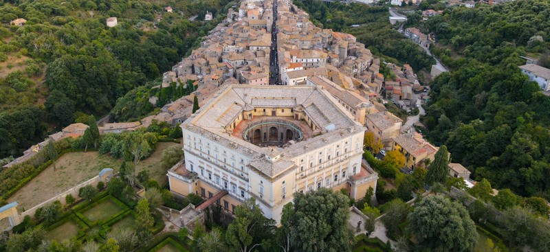 Замок кардинала Фарнезе и озеро Вико: путешествие из Рима – индивидуальная экскурсия