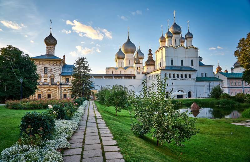 Почувствовать себя купцом, боярином и князем: монастыри, царские палаты, русская кухня – авторский тур