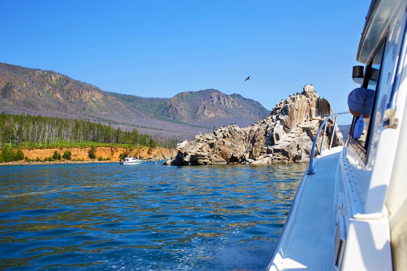 Богатство Байкала: рыбалка на реках и в диких местах на озере с катера – авторский тур