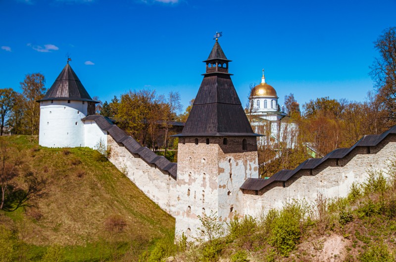 Старый Изборск и Печорский монастырь: из Пскова в мини-группе – групповая экскурсия