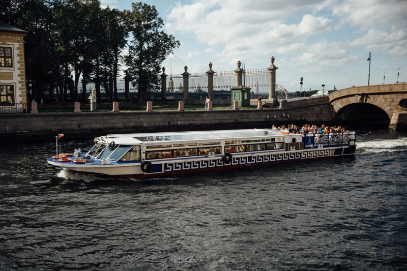 Парадный Петербург с воды – групповая экскурсия