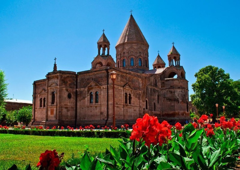 Путешествие в армянский Ватикан – индивидуальная экскурсия