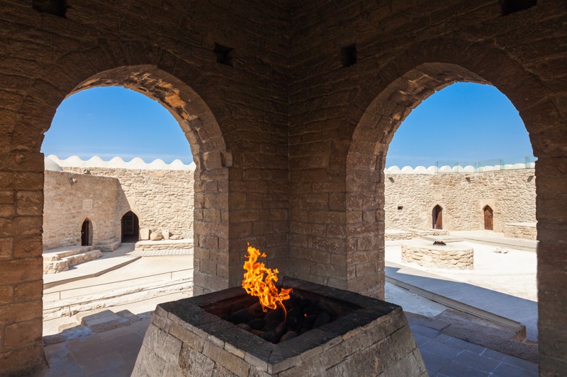 Огненный Баку: гончарный мастер-класс, древний храм и центр Гейдара Алиева – индивидуальная экскурсия