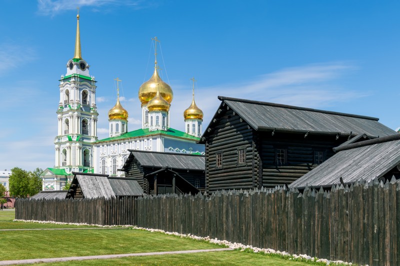 Авторская экскурсия «Драгоценное ожерелье города металлистов»