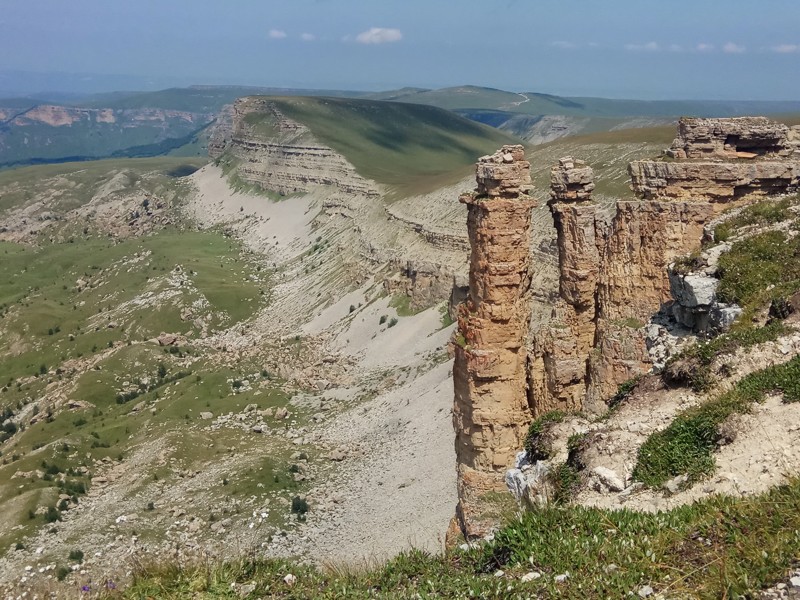 Малый и Большой Бермамыт: два верных пса у ног седовласого Эльбруса – групповая экскурсия