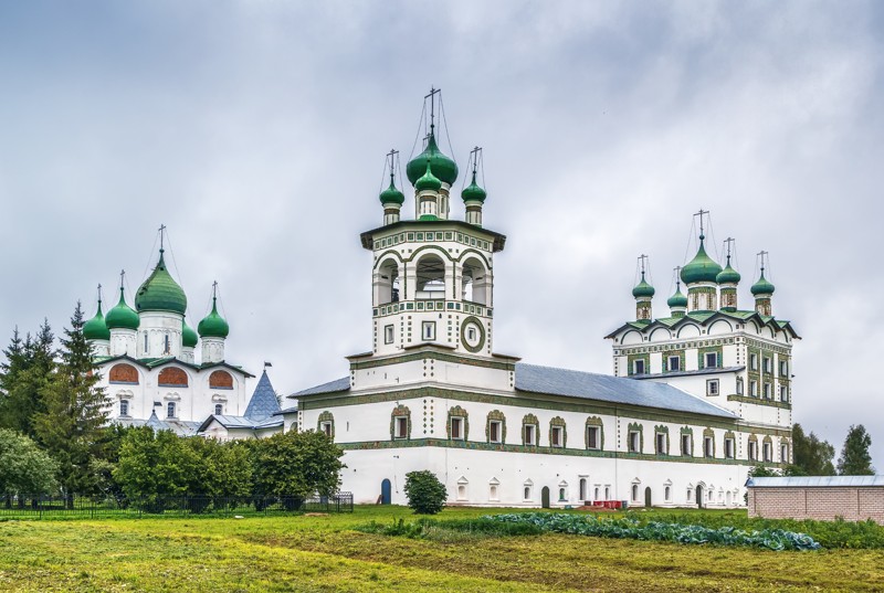 Старинные монастыри под Великим Новгородом – индивидуальная экскурсия