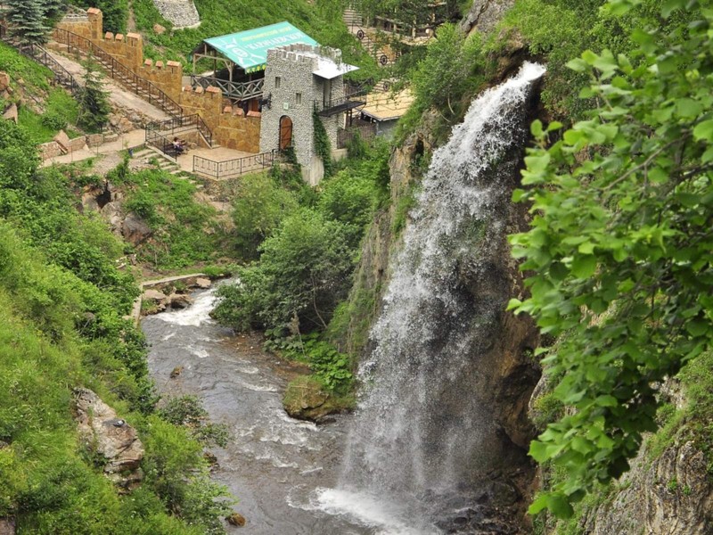 Термальные источники и водопады: путь здоровья (из Кисловодска) – индивидуальная экскурсия