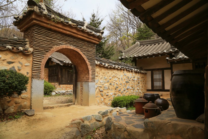 Традиционная Корея: деревня Минсокчхон и крепость Хвасон – индивидуальная экскурсия