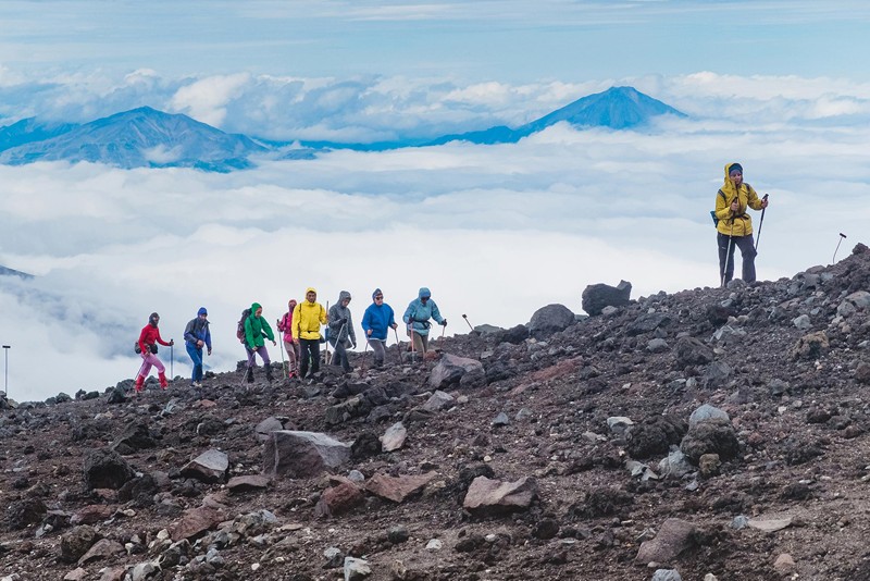 3 вулкана Камчатки и Тихий океан: треккинги, восхождение и сёрфинг – авторский тур
