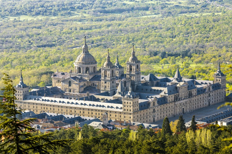 Из Мадрида — в монастырь Эскориал (на автобусе или арендованном транспорте) – индивидуальная экскурсия