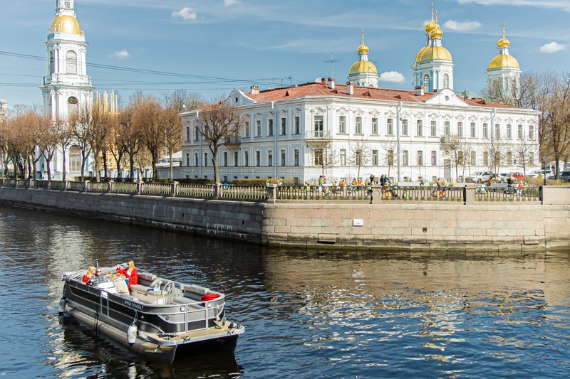 На катере — по малым рекам и каналам Петербурга – групповая экскурсия