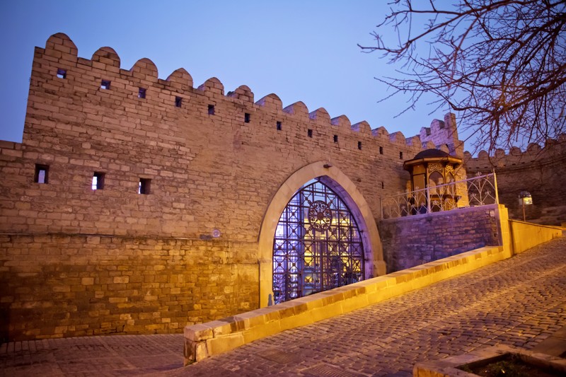 Караван-сараи, мечети, резиденции шахов — гуляем по Старому Баку! – индивидуальная экскурсия
