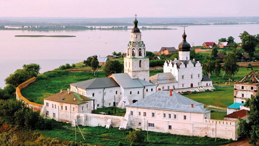 Экскурсии по воде в Свияжске