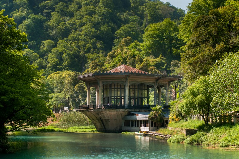 Необычная Абхазия: индивидуальная автомобильная экскурсия из Сочи