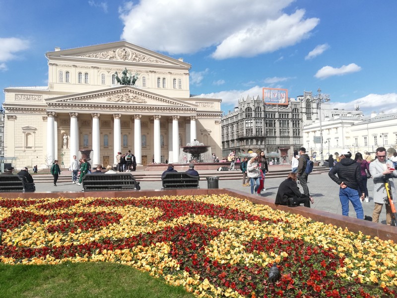 По Красной площади и центру Москвы — пешком и на автобусе – групповая экскурсия