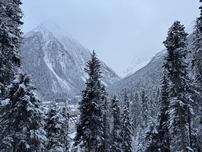 Автобусный тур в Домбай из Астрахани: Мусса-Ачитара и экскурсии на выбор – авторский тур