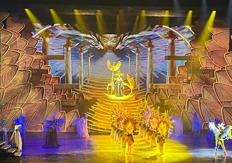 Индивидуальный трансфер на китайское акробатическое шоу (в Пекине) – индивидуальная экскурсия